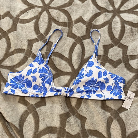 Blue & white floral bikini - Picture 4 of 6
